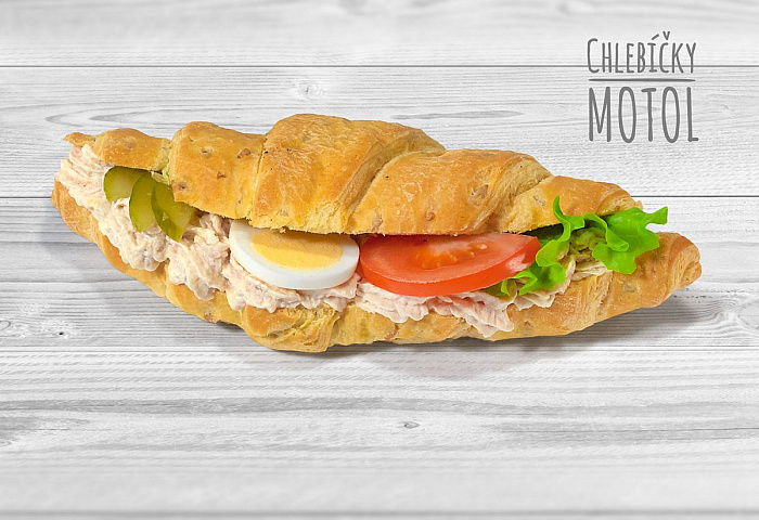 Croissant se šunkovou pěnou